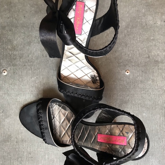 Betsey Johnson size 9 - Picture 5 of 6